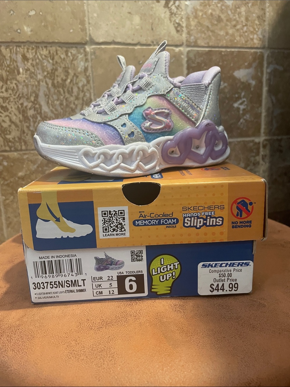Skechers Kids Pastel Iridescent Heart-Trim Light-Up Sneakers